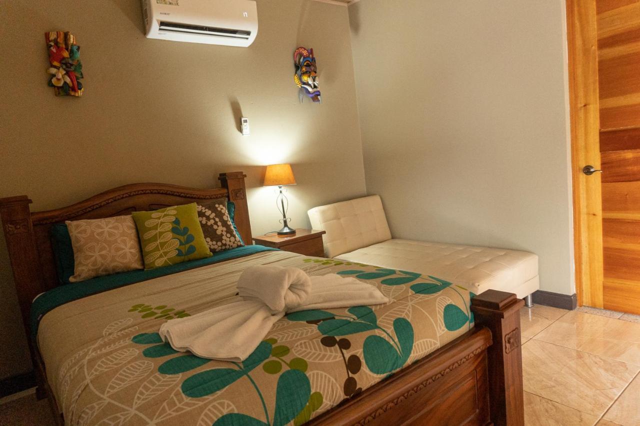 Hotel Margarita And Tour Operator Drakes Bay 外观 照片